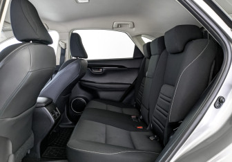 Подержанный автомобиль Lexus NX 2015 года (12 фото)