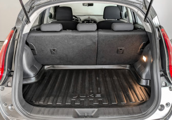 Подержанный автомобиль Nissan Juke 2015 года (10 фото)