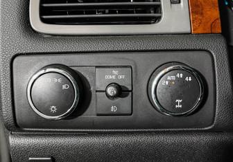 Подержанный автомобиль Chevrolet Tahoe 2011 года (15 фото)