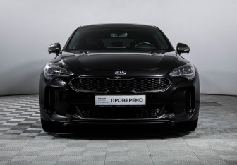 Подержанный автомобиль Kia Stinger 2021 года (2 фото)