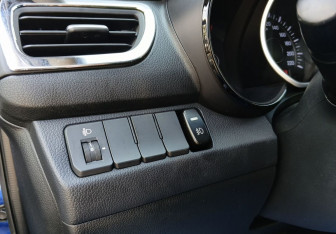 Подержанный автомобиль Kia Rio Sedan 2012 года (17 фото)