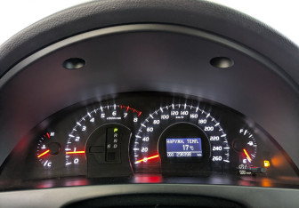 Подержанный автомобиль Toyota Camry Sedan 2011 года (16 фото)