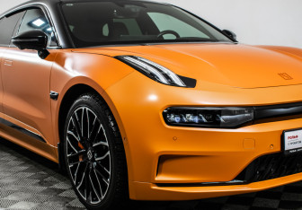 Подержанный автомобиль Zeekr 001 2023 года (22 фото)