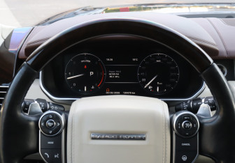 Подержанный автомобиль Land Rover Range Rover 2016 года (11 фото)