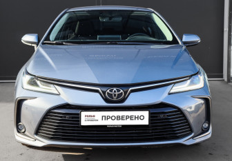 Подержанный автомобиль Toyota Corolla Sedan 2019 года (2 фото)
