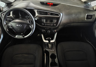 Подержанный автомобиль Kia Ceed Wagon 2018 года (9 фото)