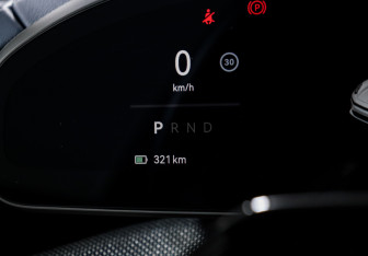 Подержанный автомобиль Zeekr 001 2024 года (11 фото)