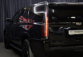 Подержанный автомобиль Cadillac Escalade Suv 2015 года (26 фото)