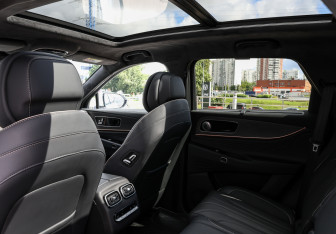 Подержанный автомобиль Jaecoo J8 2024 года (23 фото)