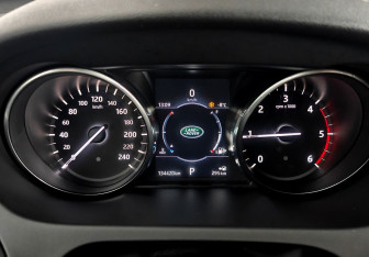 Подержанный автомобиль Land Rover Discovery Sport 2016 года (12 фото)