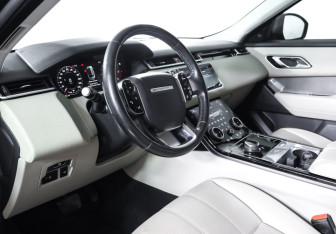 Подержанный автомобиль Land Rover Range Rover Velar 2017 года (15 фото)