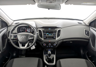 Подержанный автомобиль Hyundai Creta 2017 года (14 фото)