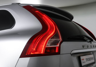 Подержанный автомобиль Volvo XC60 2015 года (13 фото)