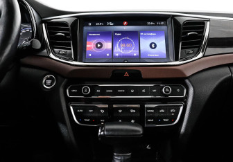 Подержанный автомобиль GAC GS8 2019 года (9 фото)