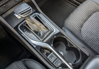 Подержанный автомобиль Москвич 3 2023 года (25 фото)