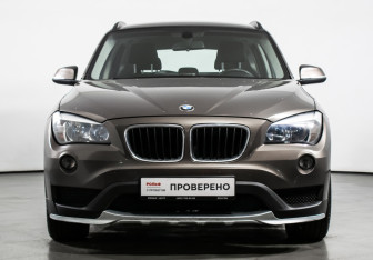 Подержанный автомобиль BMW X1 2012 года (2 фото)