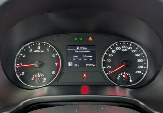 Подержанный автомобиль Kia Seltos 2022 года (13 фото)