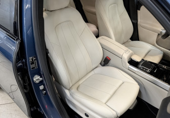 Подержанный автомобиль Mercedes-Benz GLB 2021 года (23 фото)
