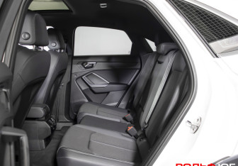 Подержанный автомобиль Audi Q3 2024 года (10 фото)