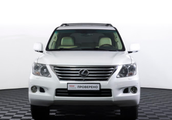 Подержанный автомобиль Lexus LX 2011 года (2 фото)