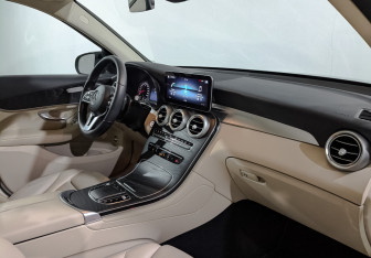 Подержанный автомобиль Mercedes-Benz GLC Coupe 2021 года (13 фото)
