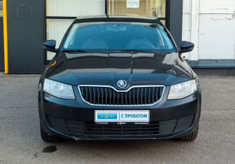 Подержанный автомобиль Skoda Octavia Liftback 2014 года (2 фото)