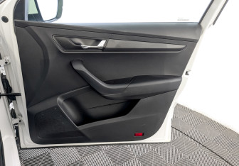 Подержанный автомобиль Skoda Karoq 2020 года (24 фото)