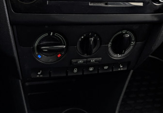 Подержанный автомобиль Skoda Rapid Liftback 2019 года (21 фото)