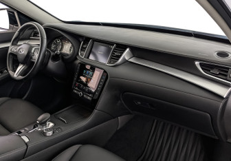 Подержанный автомобиль Infiniti QX50 2021 года (13 фото)