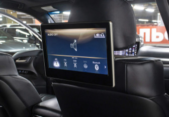 Подержанный автомобиль Lexus LX 2017 года (24 фото)