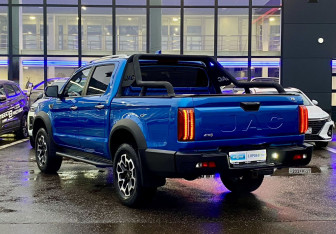 Подержанный автомобиль JAC T9 2024 года (7 фото)