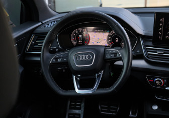 Подержанный автомобиль Audi Q5 2023 года (14 фото)