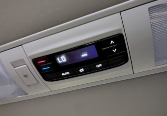 Подержанный автомобиль Volkswagen Multivan 2020 года (25 фото)