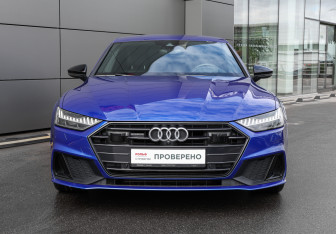 Подержанный автомобиль Audi A7 2021 года (2 фото)
