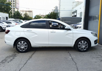 Подержанный автомобиль LADA (ВАЗ) Vesta Sedan 2024 года (4 фото)