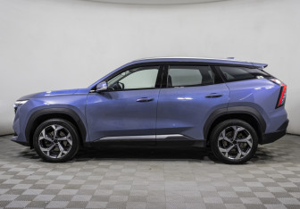 Подержанный автомобиль Geely Atlas 2024 года (8 фото)