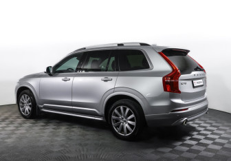 Подержанный автомобиль Volvo XC90 2019 года (7 фото)