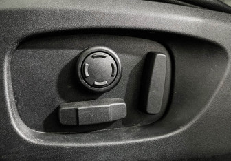 Подержанный автомобиль Land Rover Discovery Sport 2016 года (14 фото)