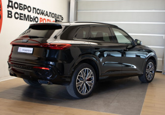 Подержанный автомобиль Audi Q5 2025 года (4 фото)