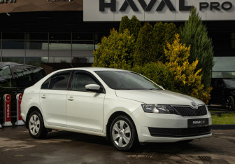 Подержанный автомобиль Skoda Rapid Liftback 2018 года (2 фото)