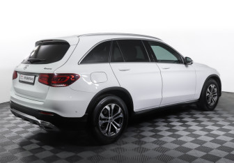 Подержанный автомобиль Mercedes-Benz GLC Coupe 2021 года (5 фото)