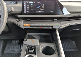Подержанный автомобиль Changan UNI-V 2024 года (17 фото)