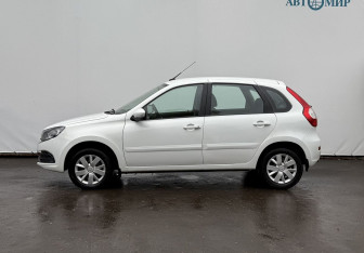 Подержанный автомобиль LADA (ВАЗ) Granta Hatchback 2019 года (8 фото)