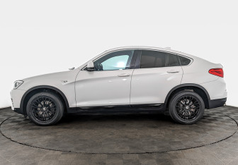 Подержанный автомобиль BMW X4 2018 года (8 фото)