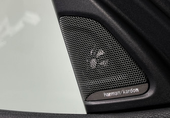 Подержанный автомобиль BMW X6 2018 года (17 фото)