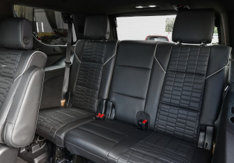 Подержанный автомобиль Cadillac Escalade Suv 2022 года (14 фото)
