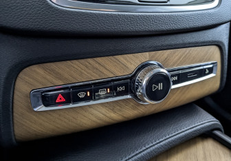 Подержанный автомобиль Volvo XC90 2021 года (21 фото)