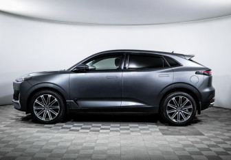 Подержанный автомобиль Changan UNI-K 2023 года (8 фото)