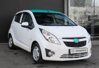 Подержанный автомобиль Chevrolet Spark 2012 года (3 фото)
