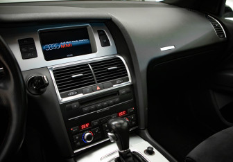 Подержанный автомобиль Audi Q7 2008 года (25 фото)